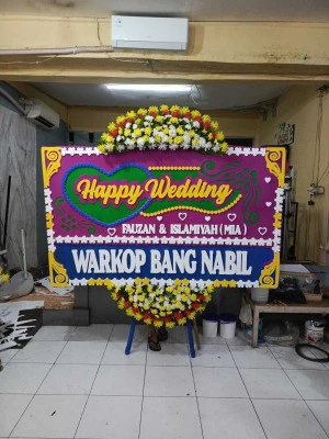 Papan Bunga di Menjing Jenawi